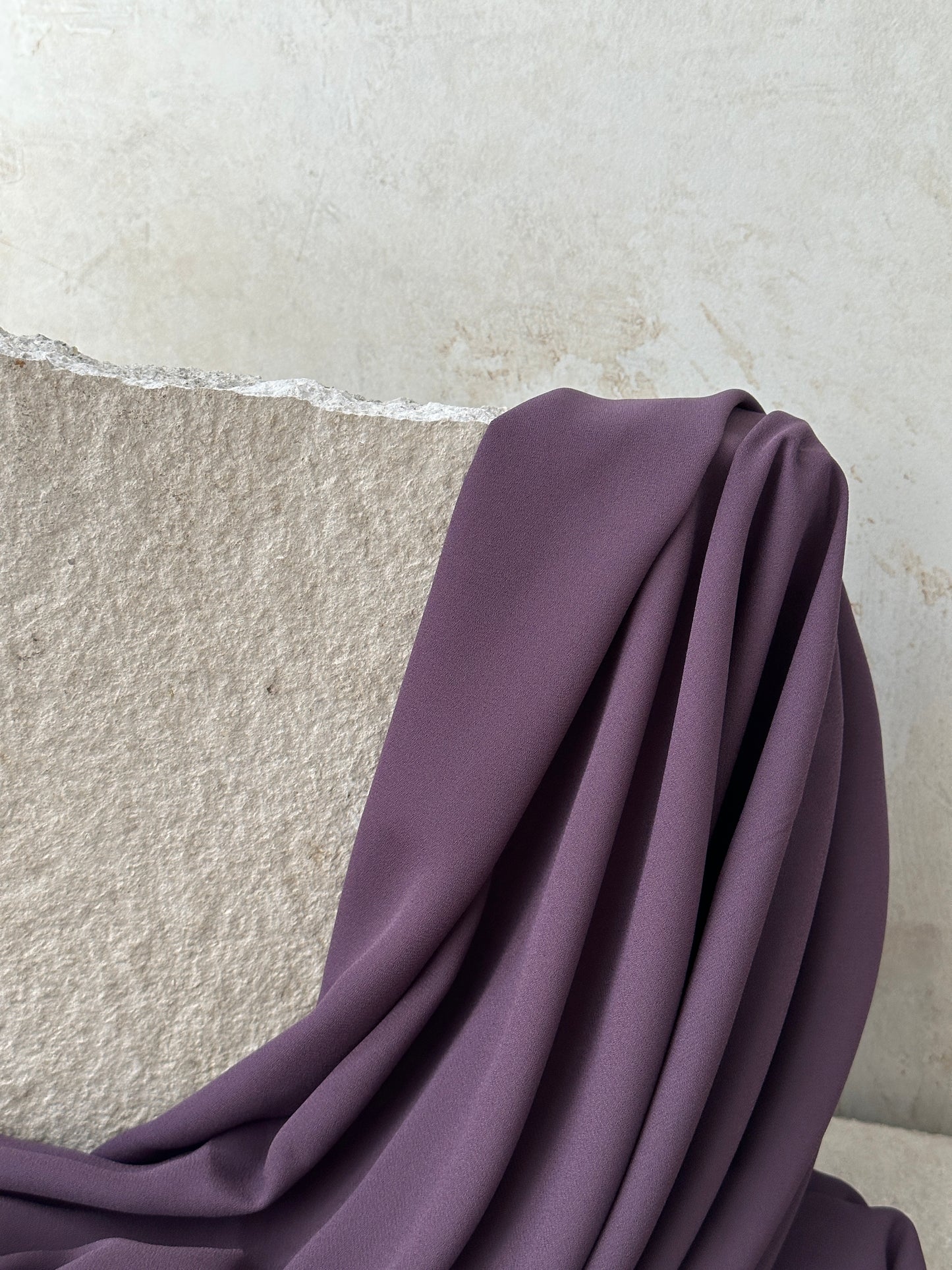 Luxury Square Hijab 150x150 | dunkelflieder