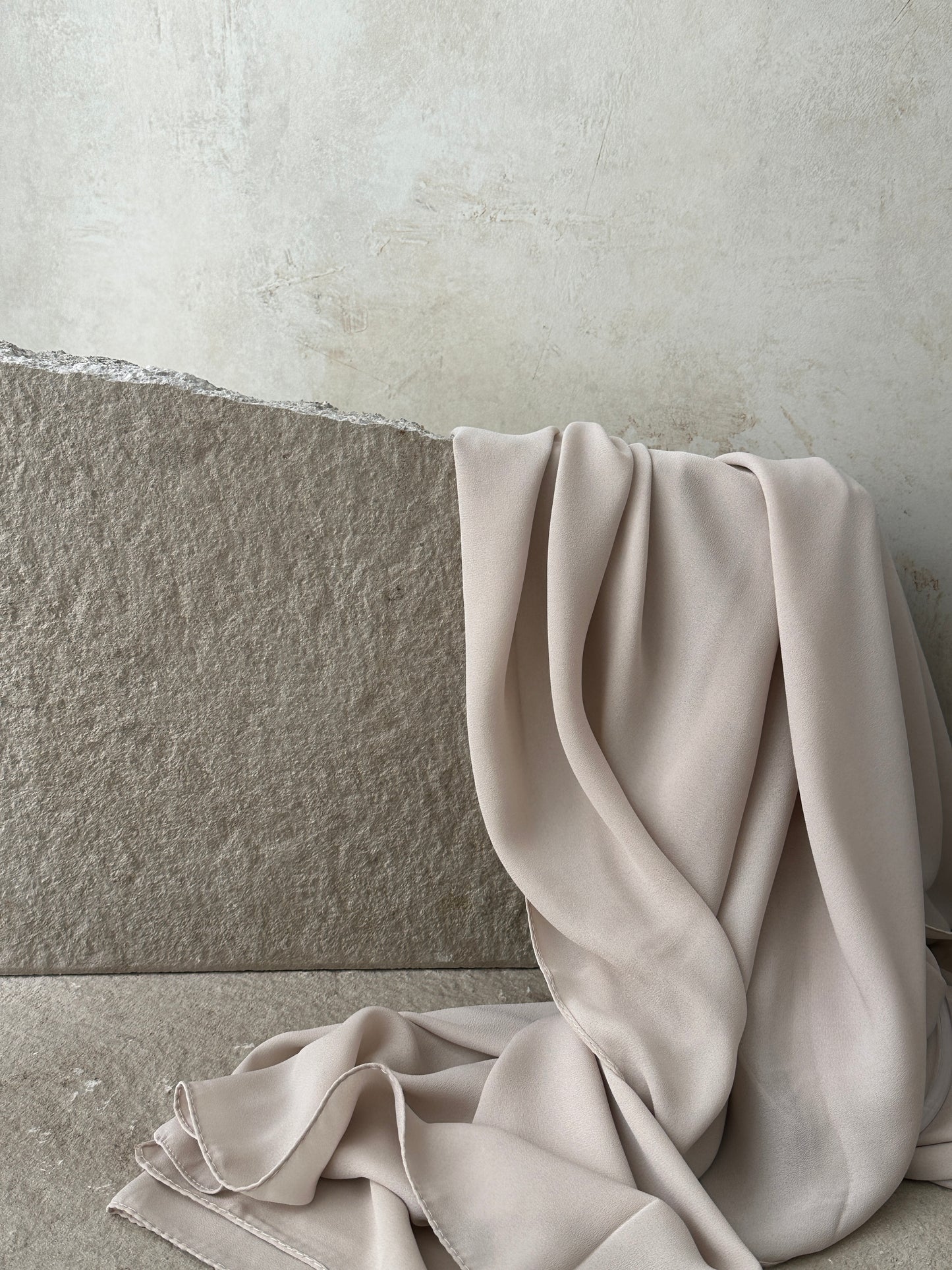 Luxury Square Hijab 150x150 | kühles beige
